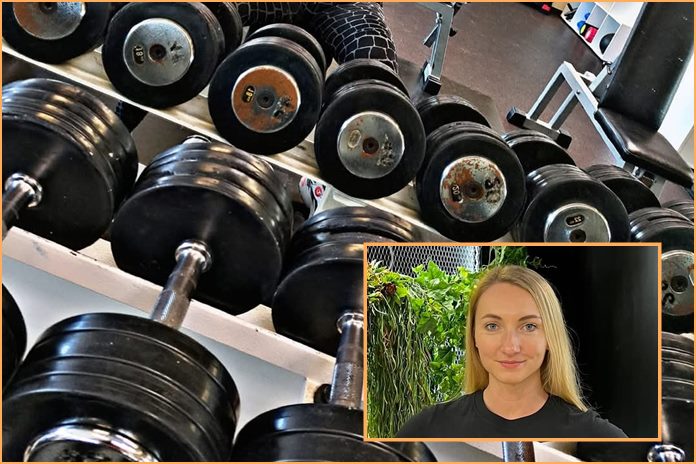 Trenerė Agnė Valiūnaitė dalijasi patarimais, kaip sportuoti namuose ir išsirinkti tinkamą sportinę aprangą. Nuotrauka iš asmeninio archyvo.